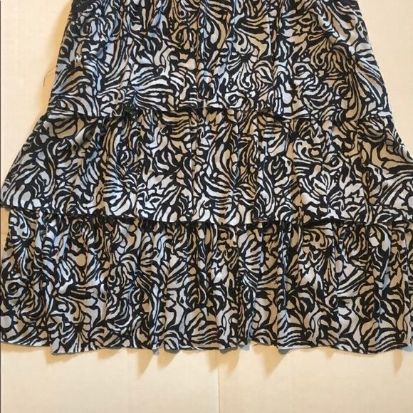 3/$15 Susan Lawrence size medium top - Picture 2 of 5